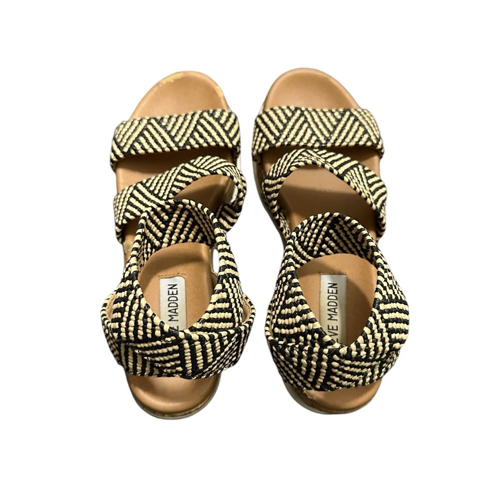 Steve Madden Sz 6.5 Platform Sandals